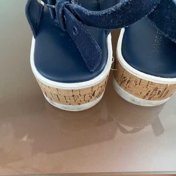 Sandals 🩴 - Picture 2 of 4